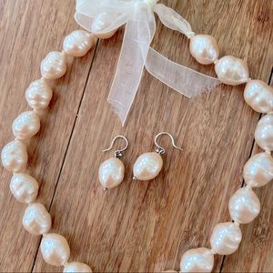 Faux freshwater pearl choker and earring set